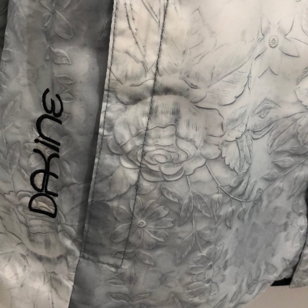 Dakine snow jacket - Picture 5 of 5